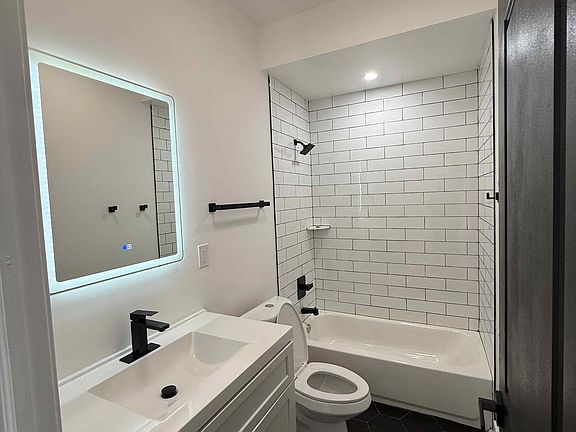 4th image of 1012 W Lanvale St Unit 3