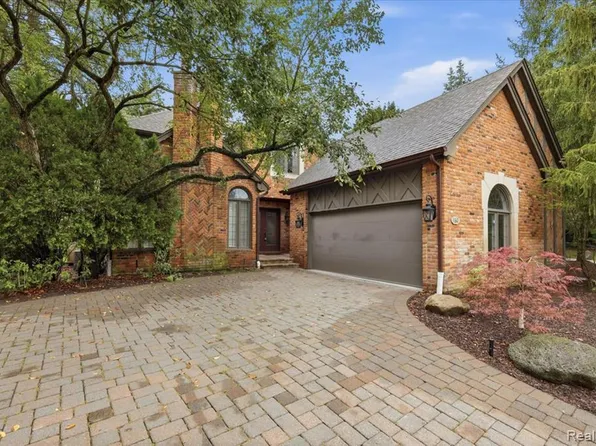 160 Kirkwood Ct, Bloomfield Hills, MI 48304