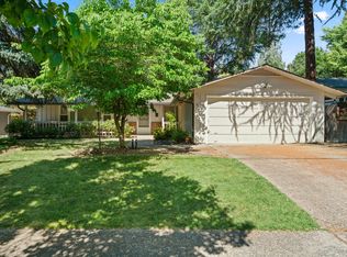 34 S Keene Way Dr, Medford, OR