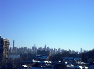 12 Orchard St #14, Edgewater, NJ 07020