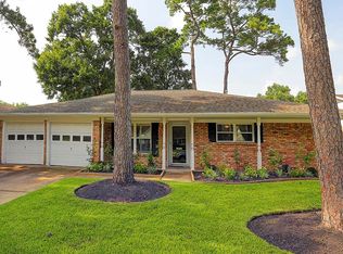1110 Chamboard Ln, Houston, TX 77018