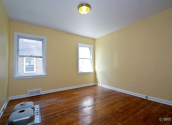 5th image of 5509 N California Ave APT 1S