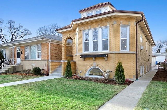 1st image of 6416 N Oxford Ave