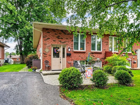 111 Glen Oaks Ct, Cornwall, ON K6H 7E6