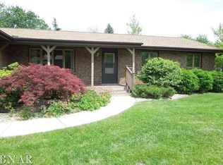 114 Colchester Dr, Normal, IL 61761