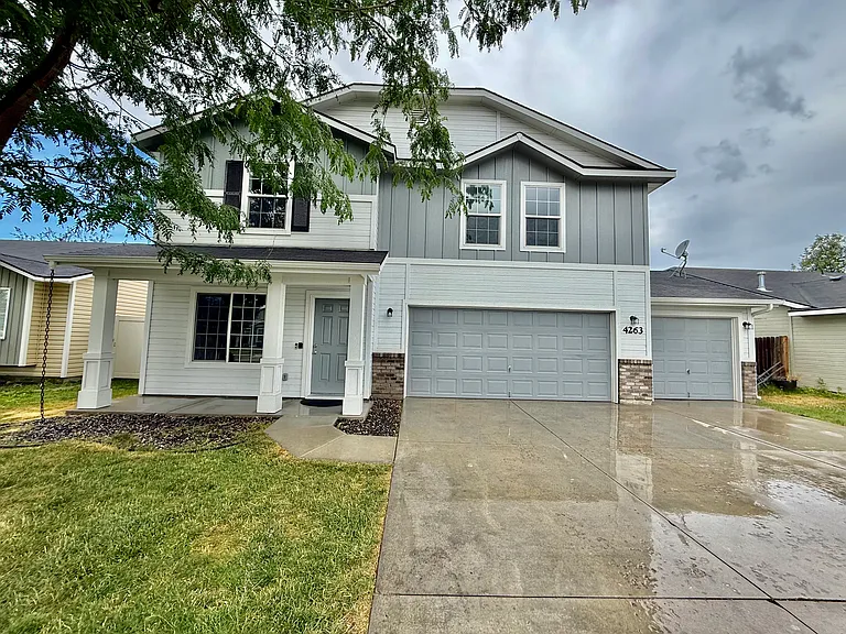 4263 S Glenmere Way — Photo 1