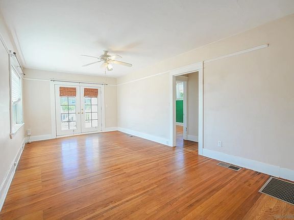 3rd image of 3622-24 Texas St