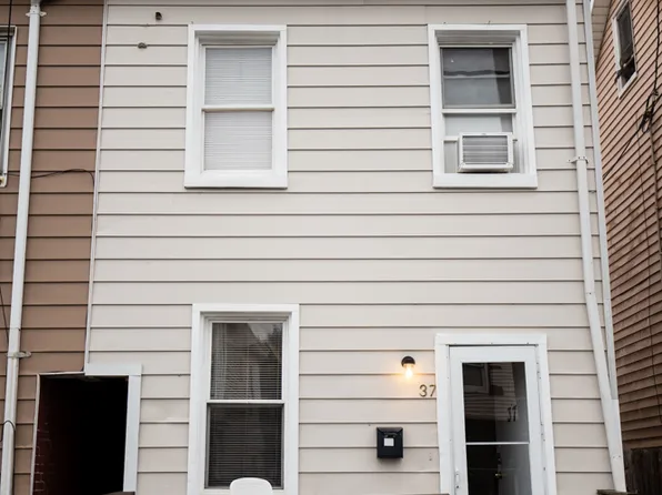 37 S 11th St, Easton, PA 18042