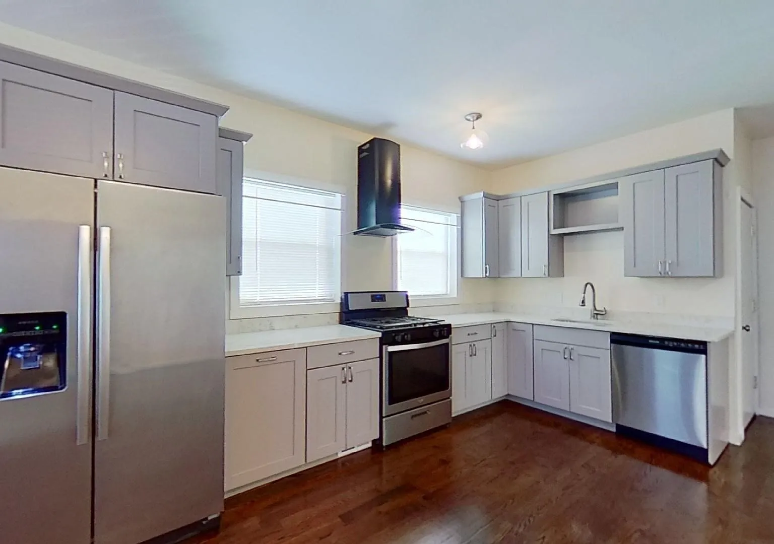 3 bed, 1.5 bath, 1200 sqft, $3,400 — Photo 4