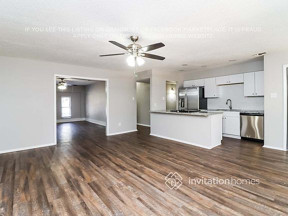 5th image of 2212 W Oakdale Rd