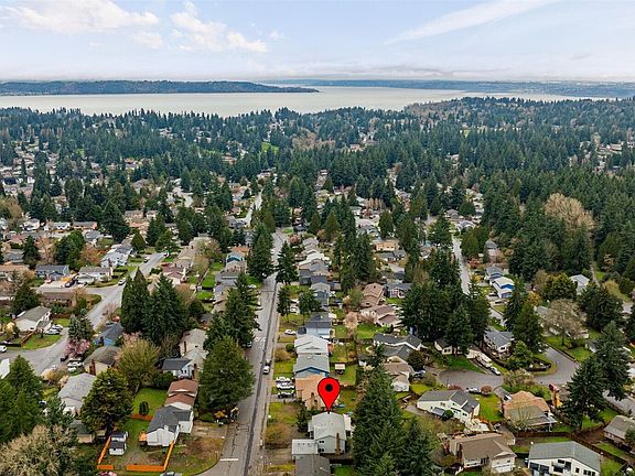 2nd image of 33136 35th Avenue SW