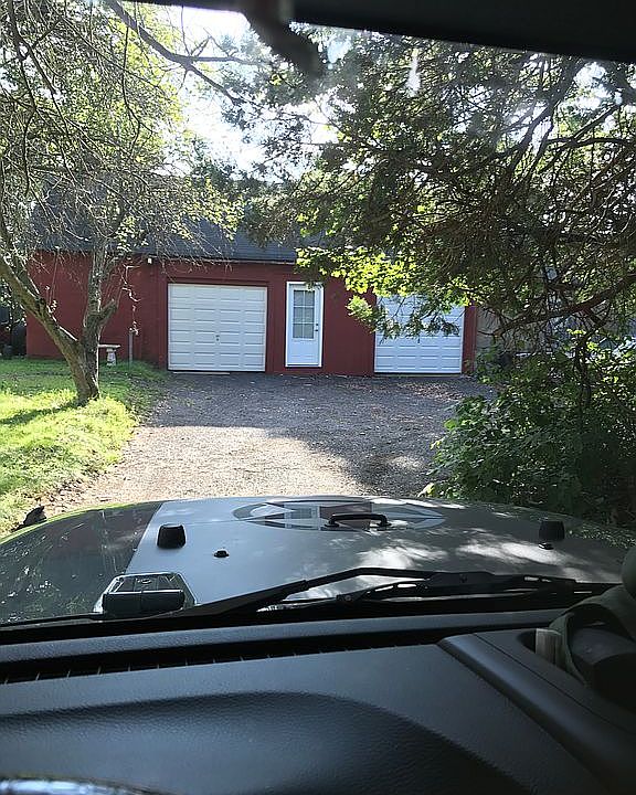 2nd image of 75 Horseneck Rd