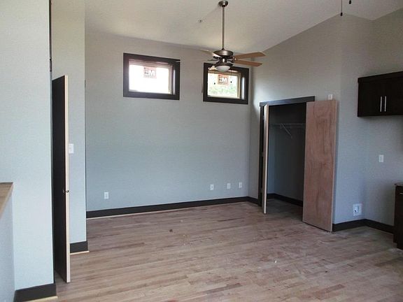 5th image of 1125 Bainbridge St APT 3