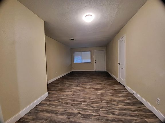 2nd image of 1915 Poage Ave