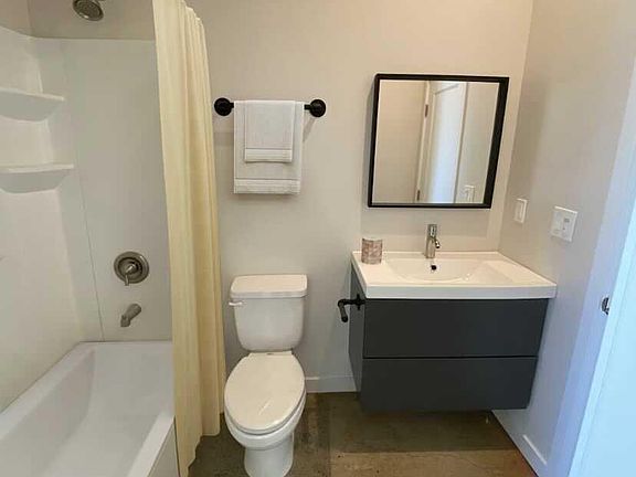 5th image of 3907 National Ave