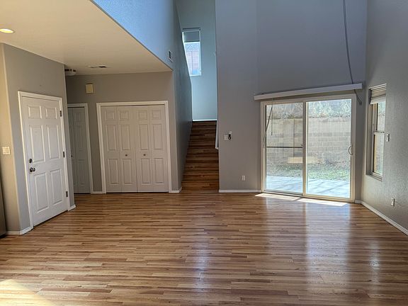 5th image of 324 Kaylyn Dr SE