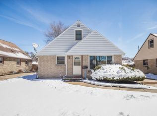 4476 S 5th Pl, Milwaukee, WI 53207