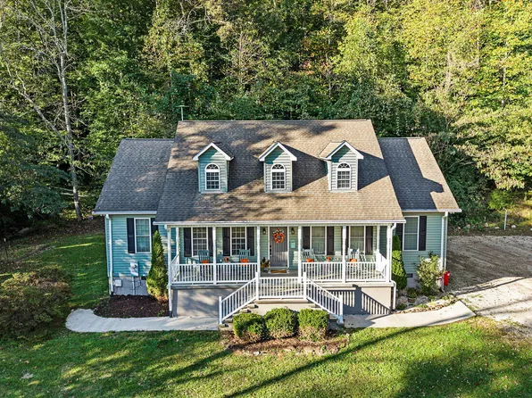 210 Walden Ave, Oliver Springs, TN 37840