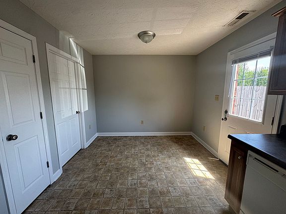 3rd image of 161 Coachman Ct APT D