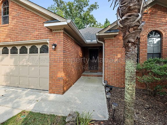 3rd image of 2919 Pointewest Dr