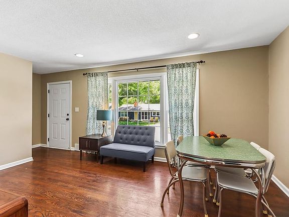5th image of 6109 W 54th St