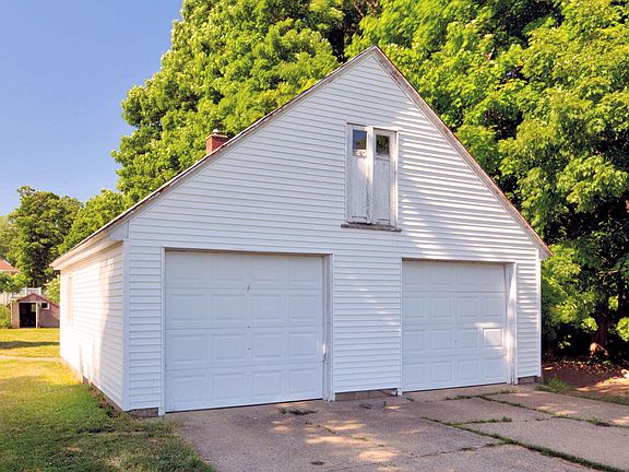 3rd image of 4615 62nd St