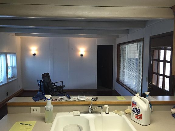 2nd image of 595 Charles Ave