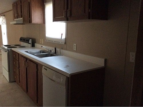 2nd image of 2077 Hall Rd