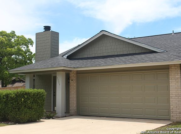3rd image of 3526 Stoney Bluff St