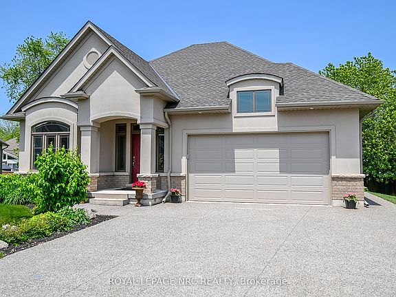 2nd image of 11 Emily Ln