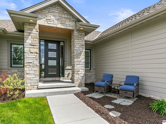 2nd image of 4619 N 192nd Ave