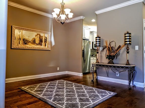 3rd image of 2903 Oakwood Hills Ln