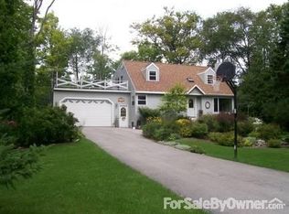 152 Park Rd, Two Rivers, WI 54241