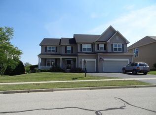 4260 Gladstone Dr, Lake In The Hills, IL 60156
