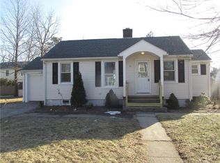 190 Massachusetts Ave, Warwick, RI 02888