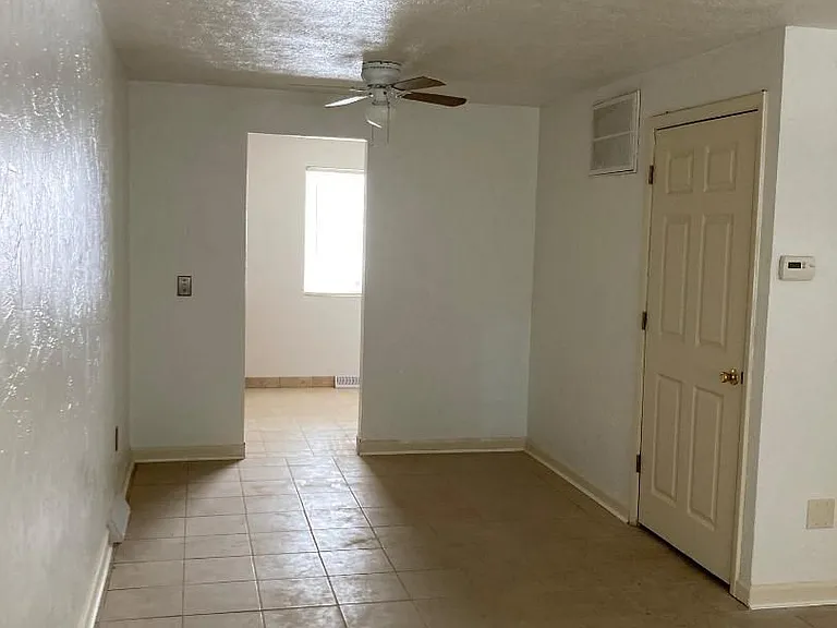4871 Banbury Ct #15 — Photo 14