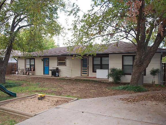 2nd image of 1316 Park Dr