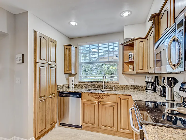 406 Mainsail Cir — Photo 28
