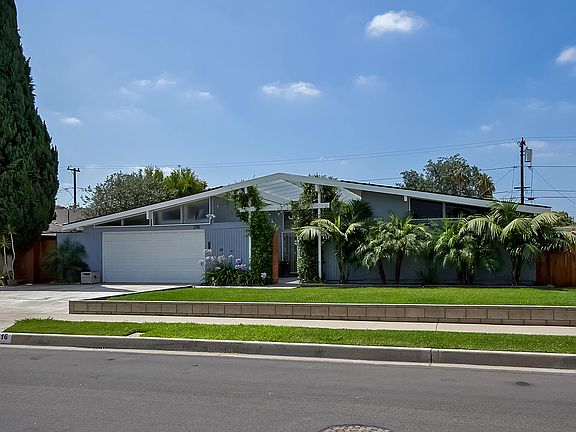 2nd image of 2116 W Chateau Ave