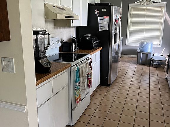 3rd image of 5814 Alstrum Dr