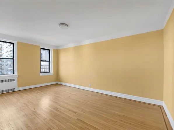 1120 Brighton Beach Avenue image 6 of 11