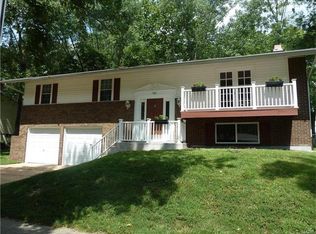 747 Windingpath Ln, Ballwin, MO 63021