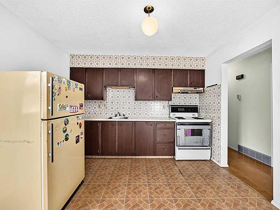 5th image of 3238 N 32a St SE