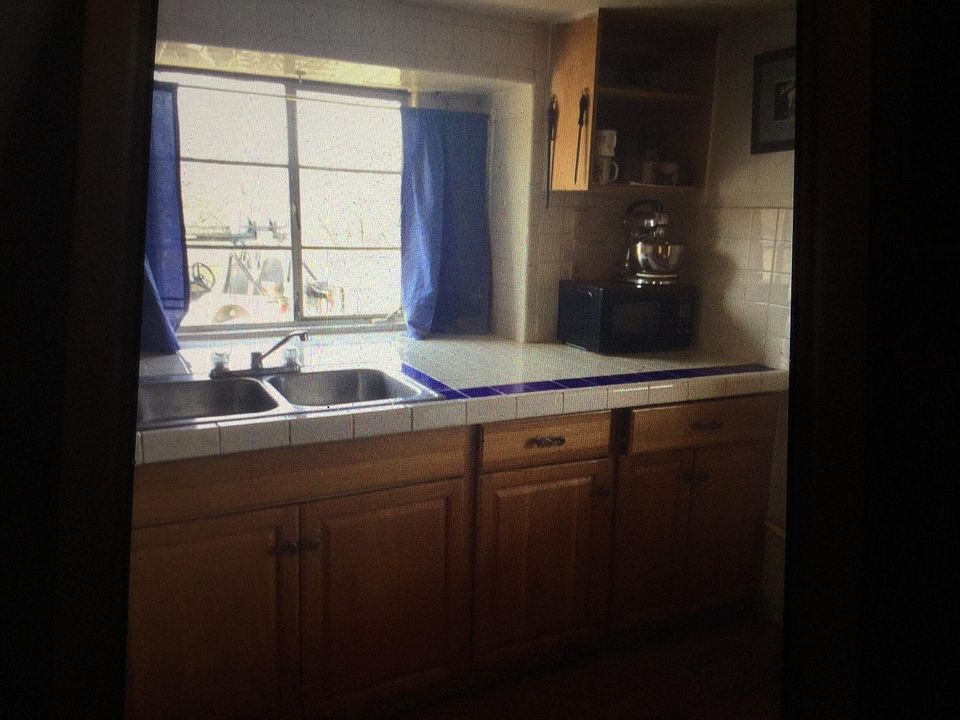 1st image of 908 W Leyenda Ln