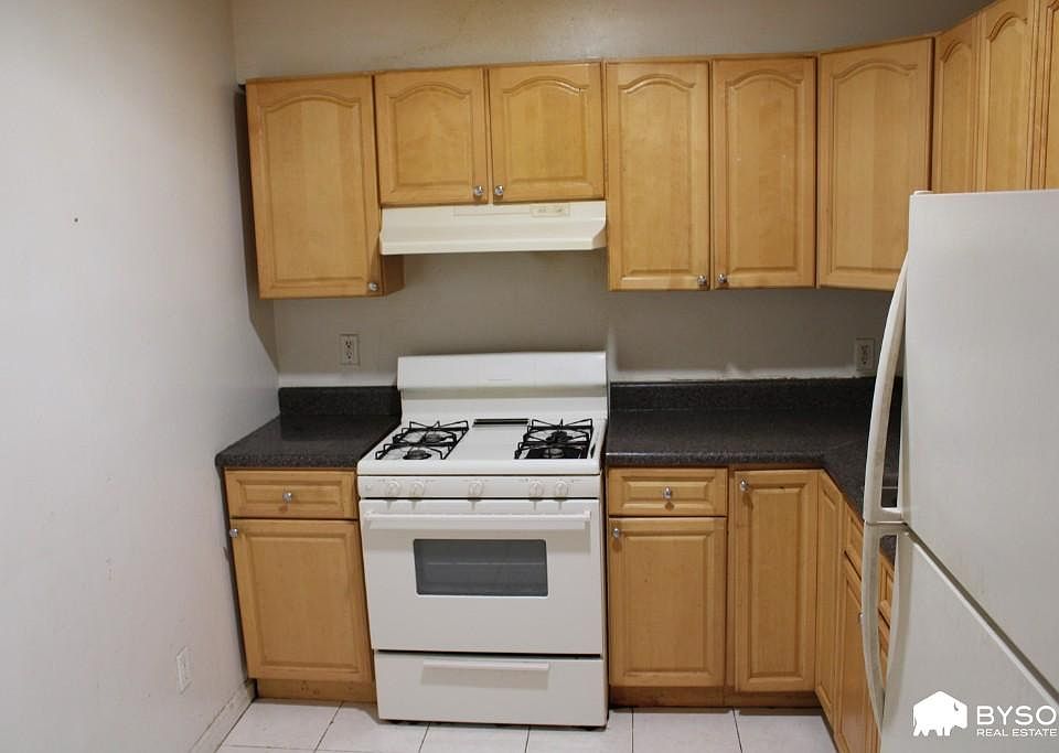 1st image of 19617 Hillside Ave APT 2