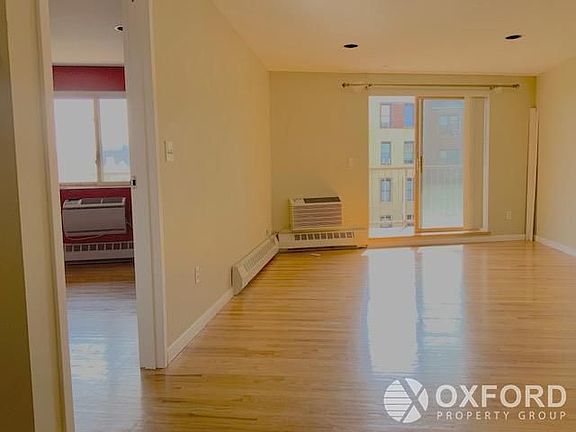 2nd image of 11882 Metropolitan Ave APT 5E