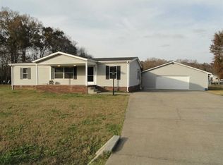 546 Saunders Ln, Kingston Springs, TN 37082