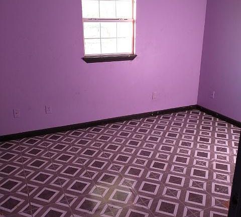 4th image of 1109 E Marion Ave