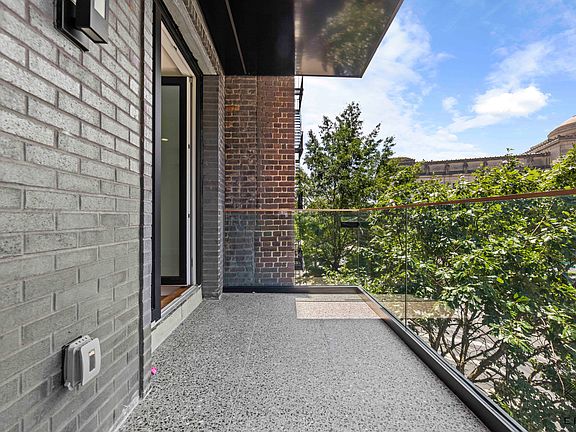 3rd image of 807 Washington Ave #7