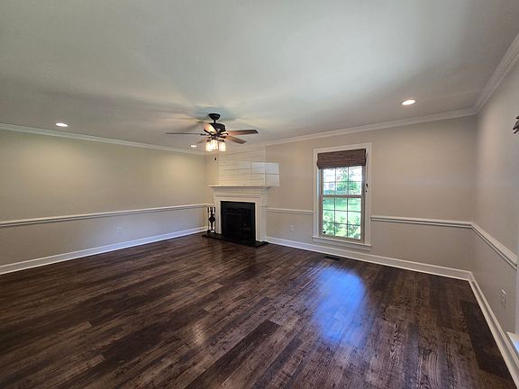 4th image of 409 N Fulton St
